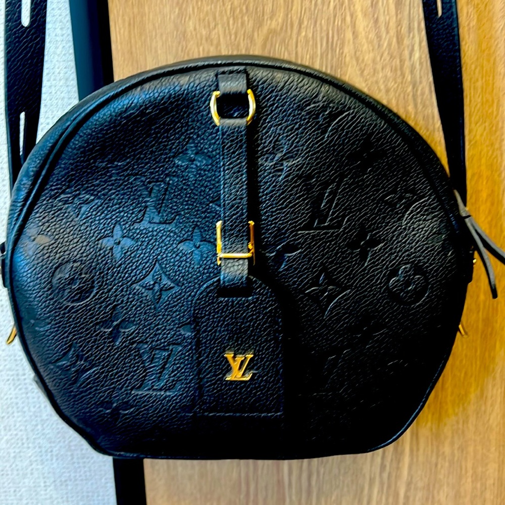 Louis Vuitton cross body bag